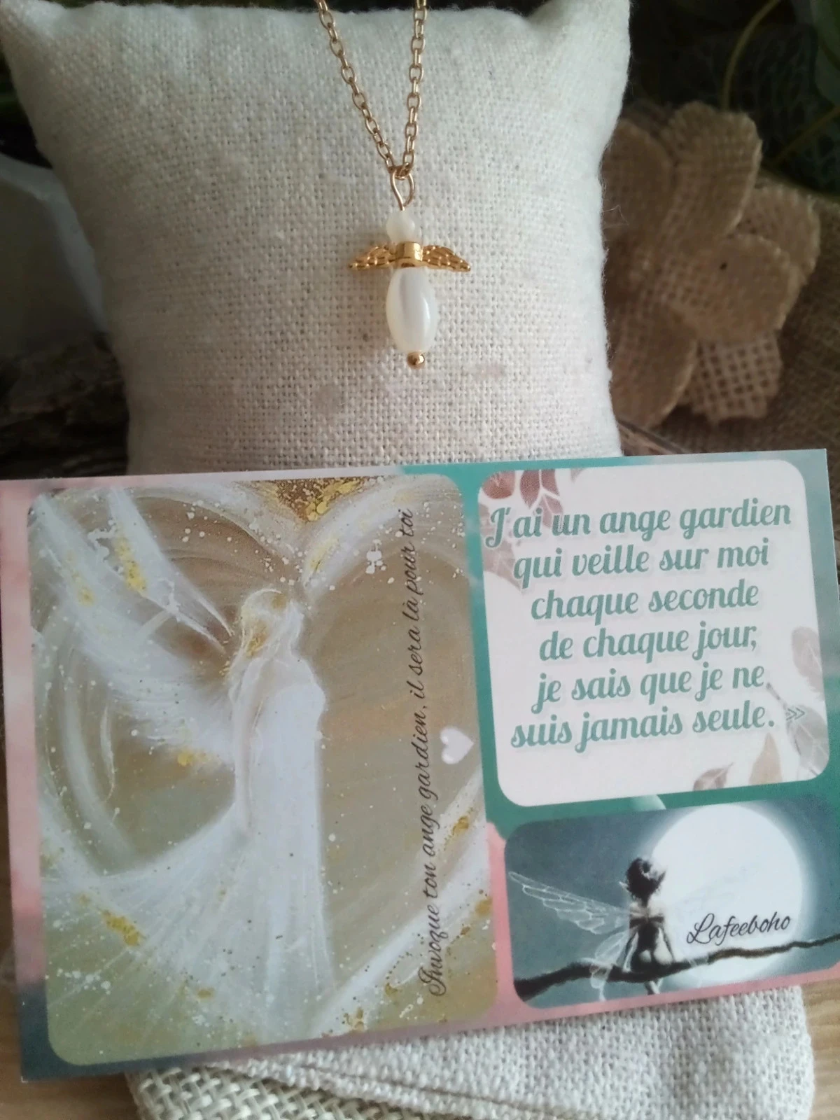Collier ange doré et blanc en nac're naturelle + carte